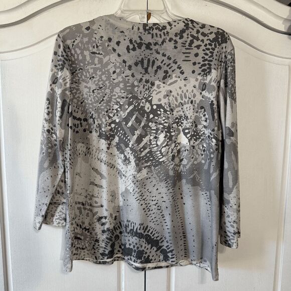 Zynergy by Chico's Gray Tone on Tone Scooped Neck, Knit Top, Medium - Picture 8 of 8